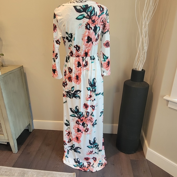Long Maxi Dress - Picture 4 of 5